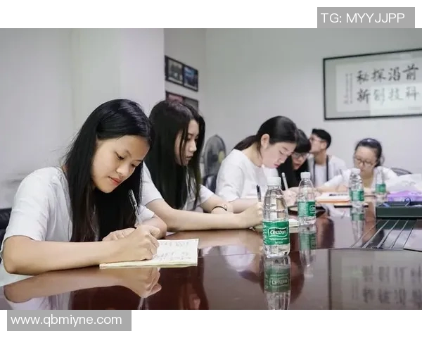 成都网球队防反战术创新探索与实践分析